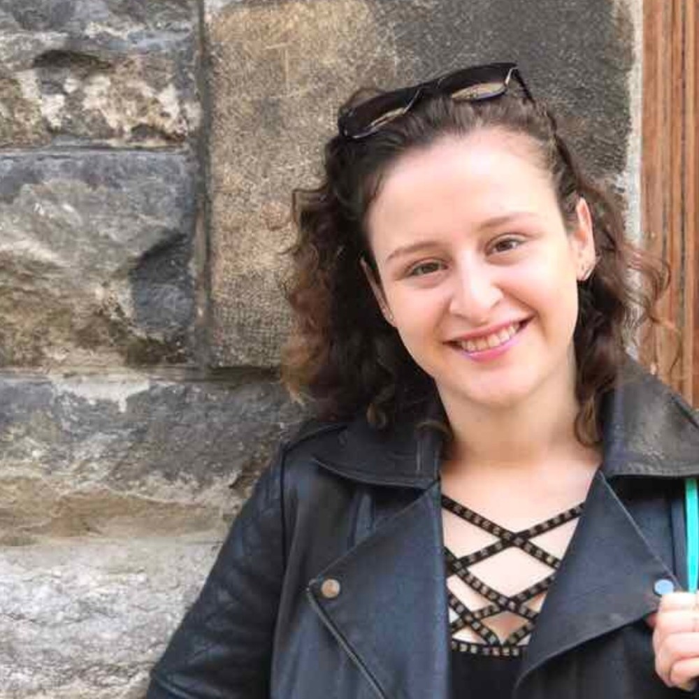 Meet your Posher, Sally